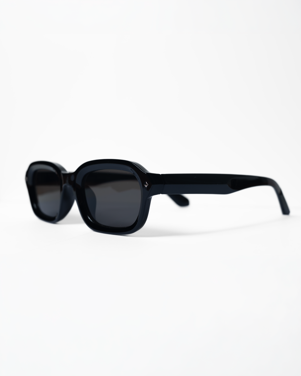 Onyx Edge Shades
