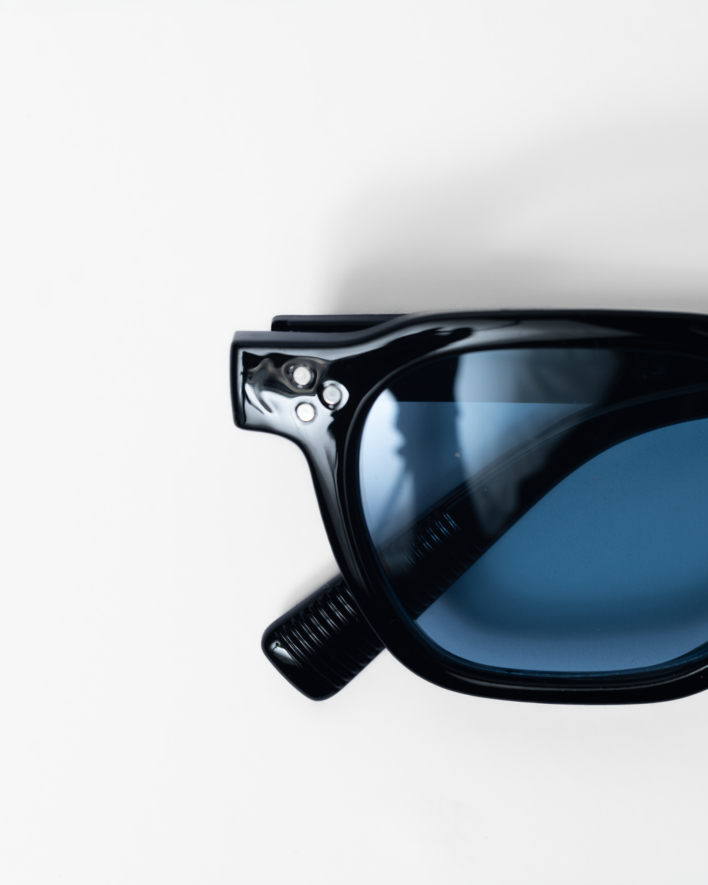 Cobalt Horizon Shades