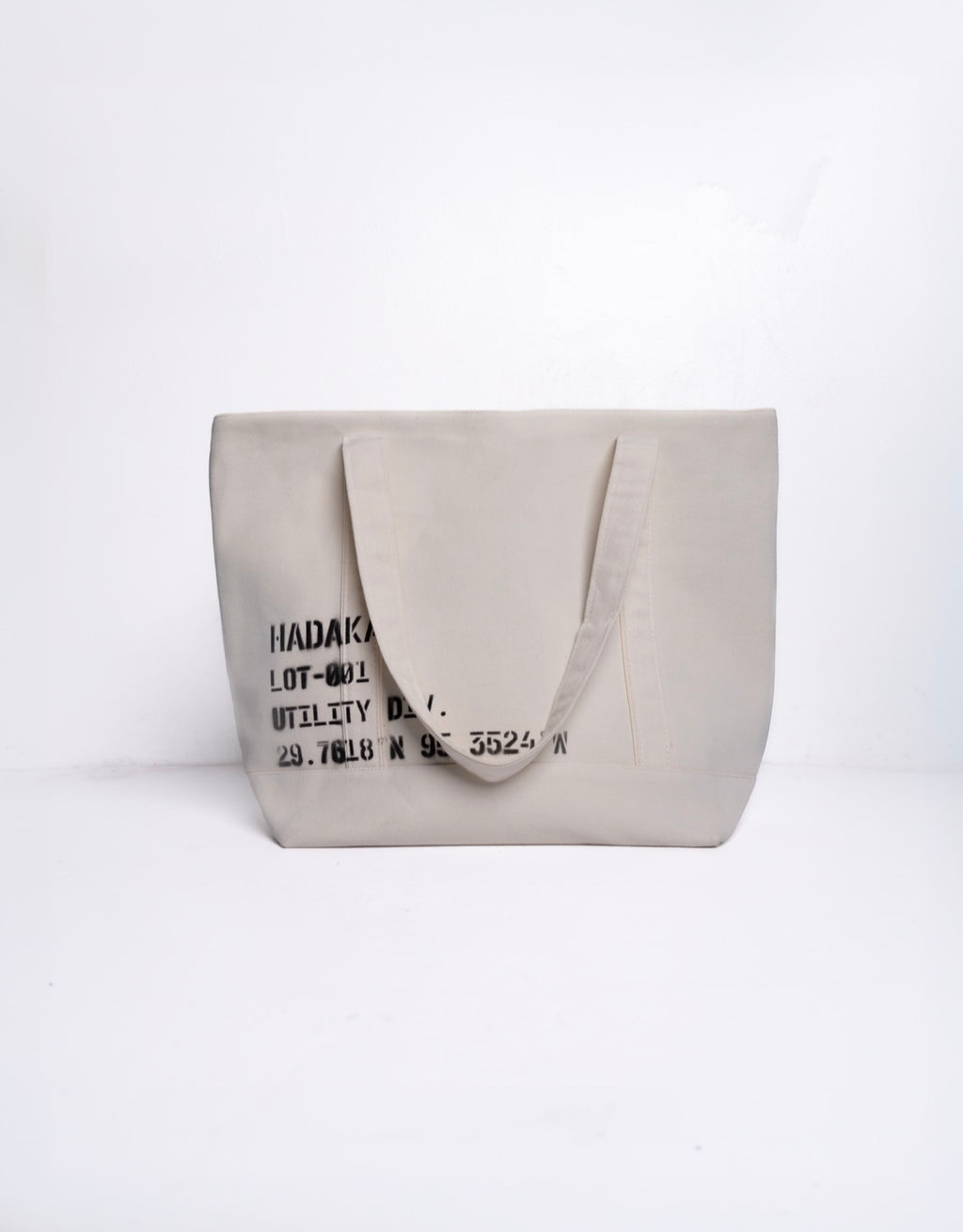 HADAKA - LOT 001 UTILITY TOTE
